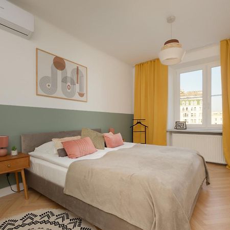 Apartment For 6 People Near Royal Baths Park By Renters Prestige Варшава Екстериор снимка
