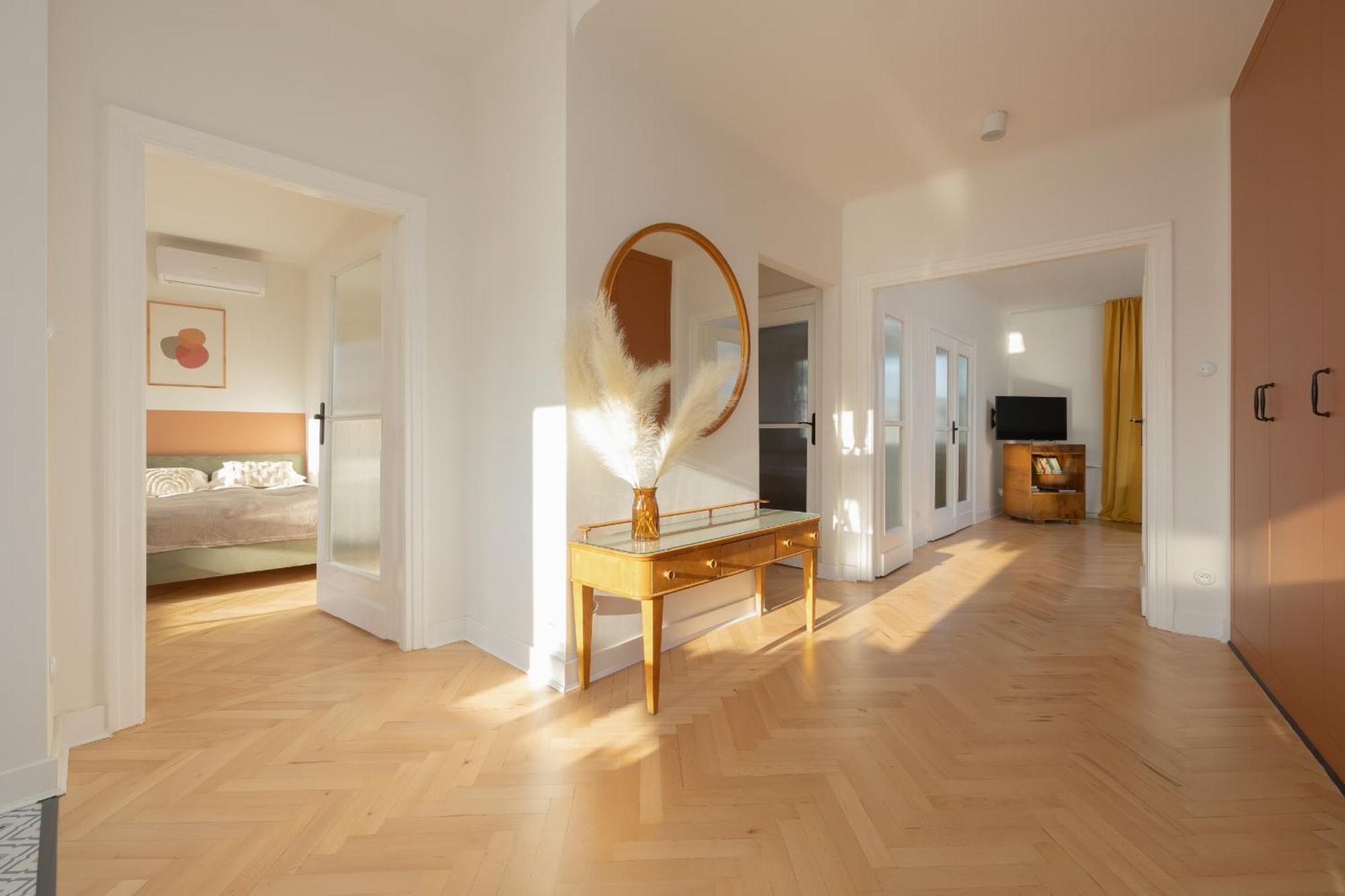Apartment For 6 People Near Royal Baths Park By Renters Prestige Варшава Екстериор снимка